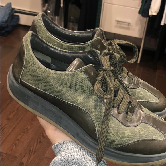 Authentic Louis Vuitton sneakers - Picture 1 of 2